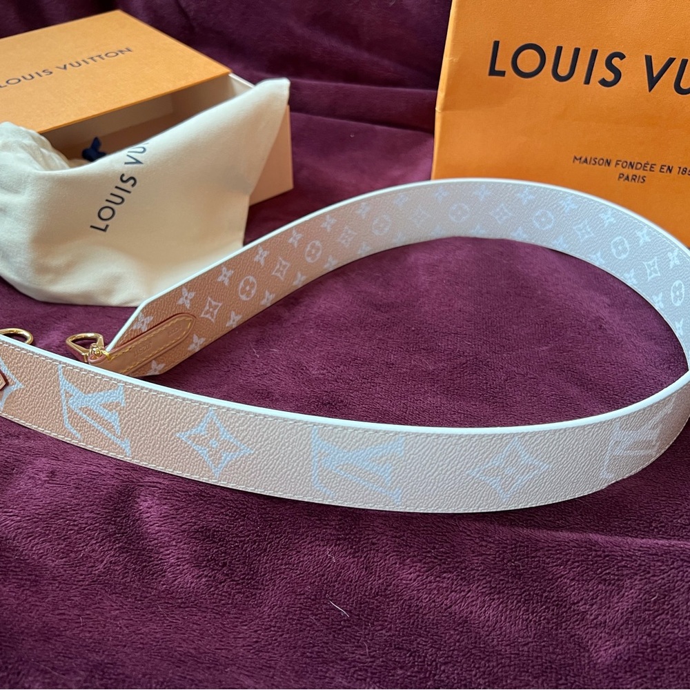 Louis Vuitton By the Pool Brume Mist Bandouliere Strap - Picture 2 of 8